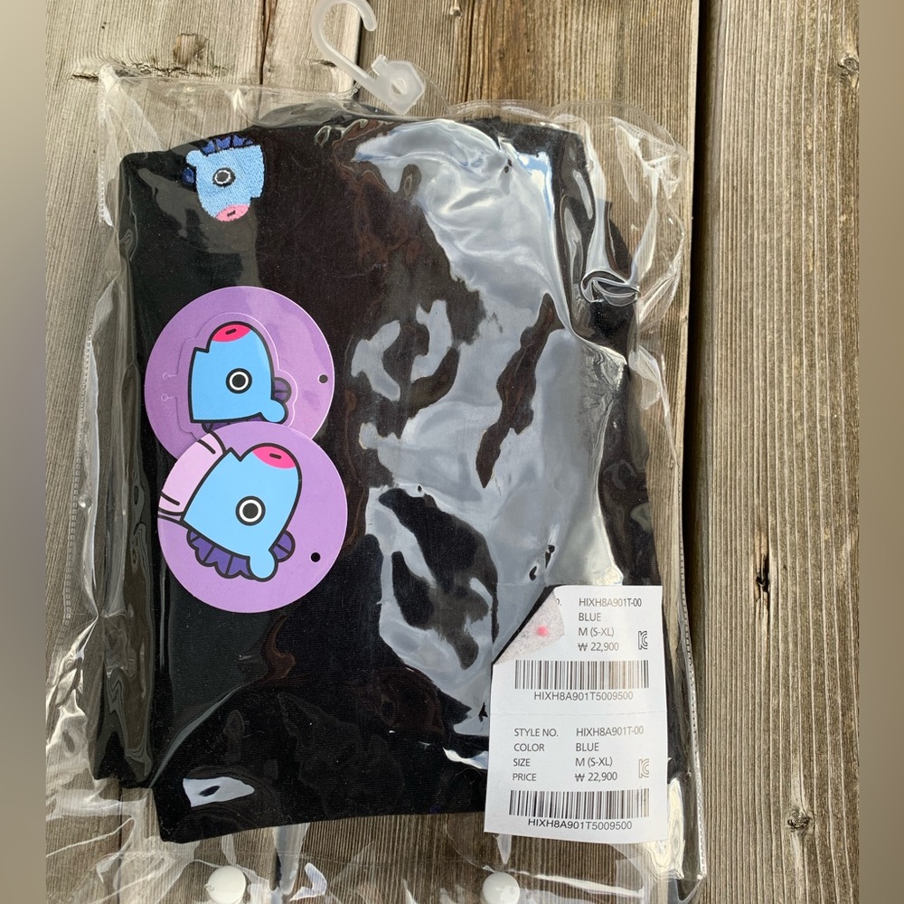 BTS BT21 Dancing Pony Mang T-shirts Size Medium